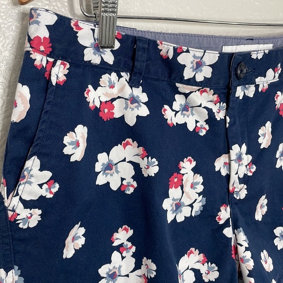 AMAZON ESSENTIALS Floral Chino Shorts | Navy & White | Size 12 - Picture 3 of 10